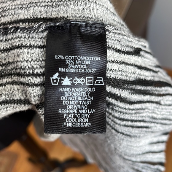 Nick and Zoe black and white cardigan unique material. - Picture 8 of 9